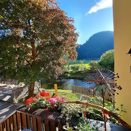 - Kaiserburg